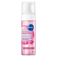 Nivea Rose Touch pianka oczyszczająca do twarzy z organiczną wodą różaną 150ml