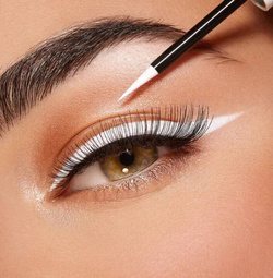 KIKO Milano Super Colour Waterproof Eyeliner ultragładki wodoodporny kolorowy eyeliner w płynie 01 White 1.7ml