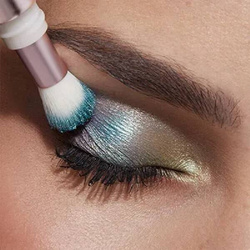 KIKO Milano Days in Bloom Metamorphic Eyeshadow pudrowy cień do powiek o promiennym wykończeniu 03 La Vie En Rose 2g