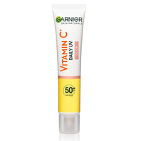 Garnier Vitamin C rozświetlający fluid na dzień z filtrem SPF50+ Nadający Blask 40ml
