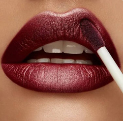 KIKO Milano Metal Liquid Lip Colour mocno kryjąca metaliczna pomadka w płynie 06 Bordeaux 6.5ml