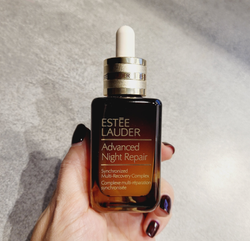 Estée Lauder Advanced Night Repair Synchronized Multi-Recovery Complex naprawcze przeciwdziałające oznakom starzenia serum do twarzy dla wszystkich typów skóry 50ml