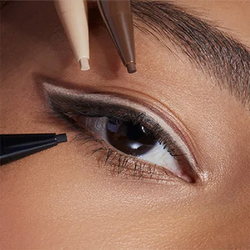 KIKO Milano Days in Bloom Trio Eye Pencil potrójna kredka do oczu o matowym wykończeniu 03 Emblematic Soul 0.15g